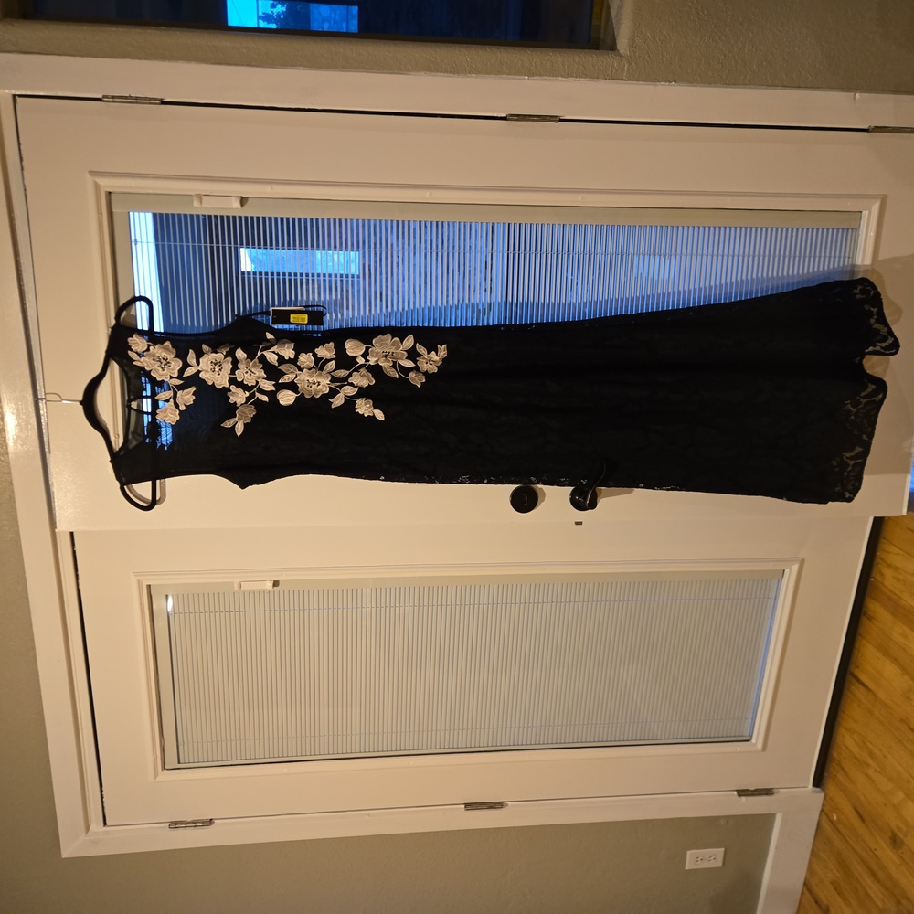 NEW GORGEOUS SLIMMING FORMAL.DRESS